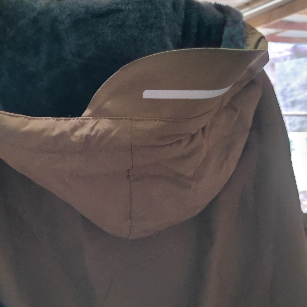 Ski Jacket - Picture 2 of 6